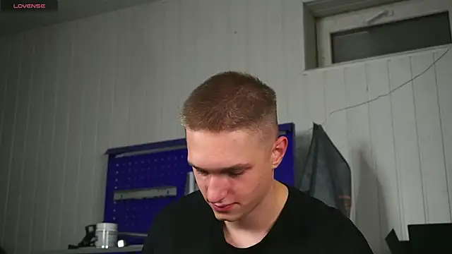 dustyn fox online show from October 15, 4:47 pm