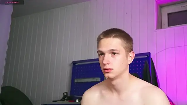 dustyn fox online show from October 2, 4:33 pm