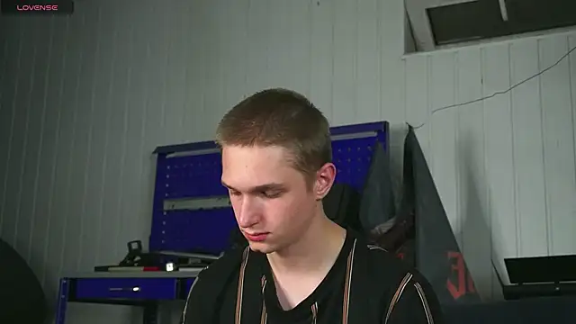 dustyn fox online show from October 7, 4:33 pm