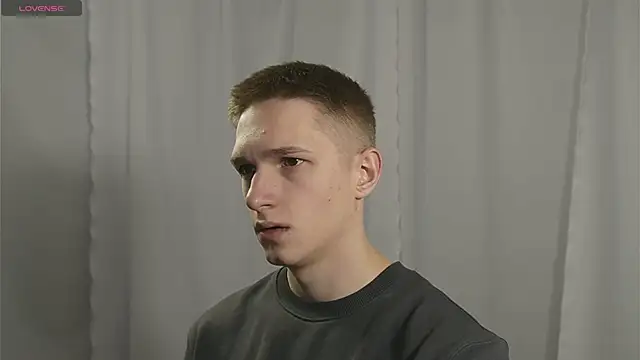 dustyn fox online show from December 27, 2:23 pm