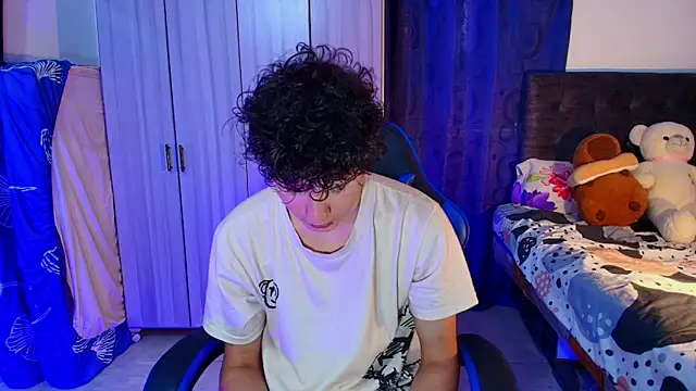 Nathan Bluee online show from February 5, 4:14 pm