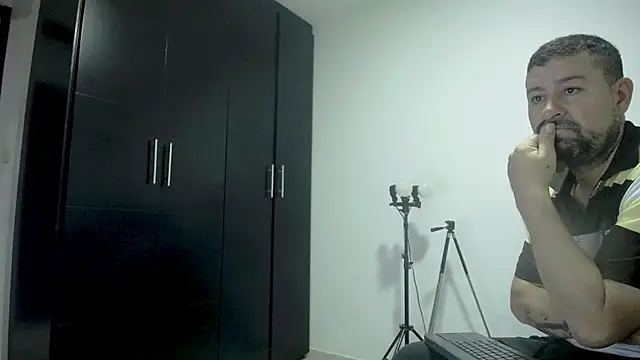 ambar jacksonn online show from November 24, 4:46 am