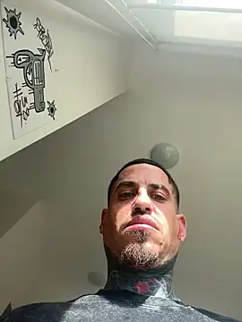 juicyj1311 online show from June 19, 1:38 pm