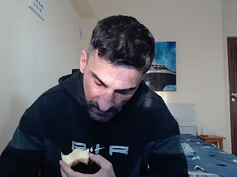 amydamarw online show from February 3, 2:00 pm