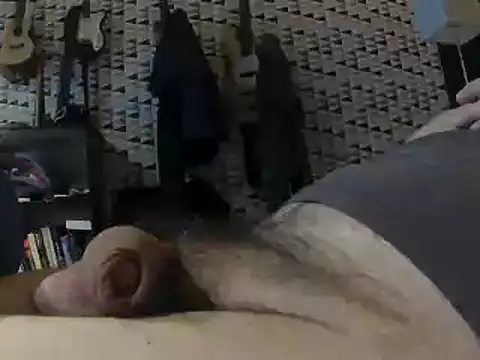 BHOT12 online show from December 12, 10:31 pm