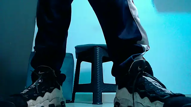 mastersmits online show from April 13, 4:24 am