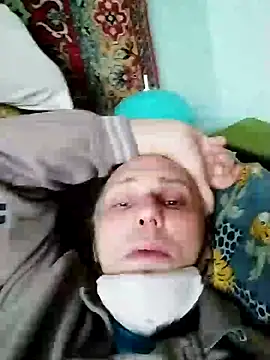 Pineapple04 online show from December 7, 10:12 am