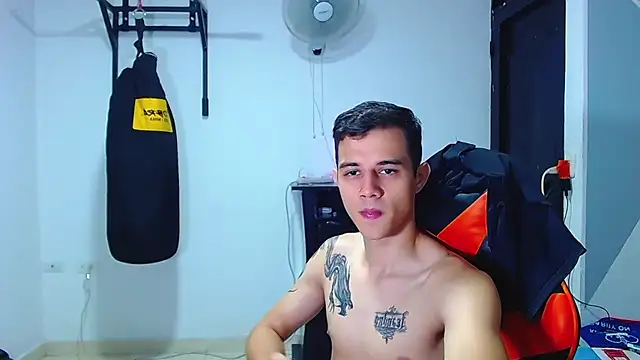 ADAM HOT online show from June 15, 11:19 pm
