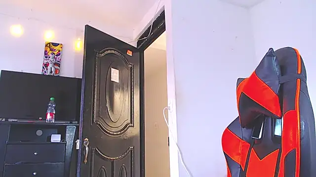 ADAM HOT online show from February 25, 2:07 pm