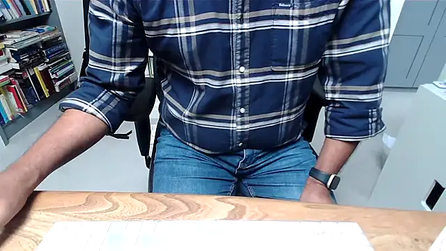 joe765193 online show from May 17, 4:25 pm