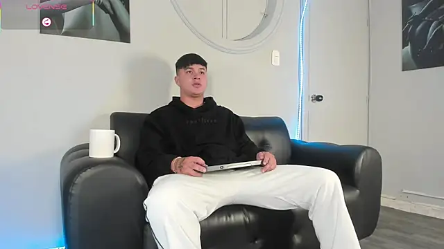 Cristopher strong online show from January 14, 12:21 pm