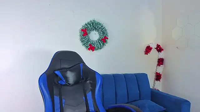 Demitryo online show from December 20, 10:00 am