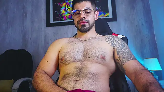 king hard online show from February 19, 9:28 am