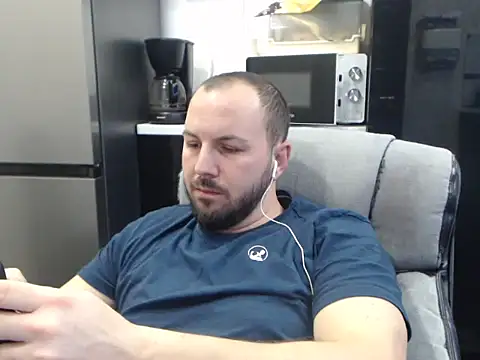 nickolastheboy online show from December 18, 12:28 am