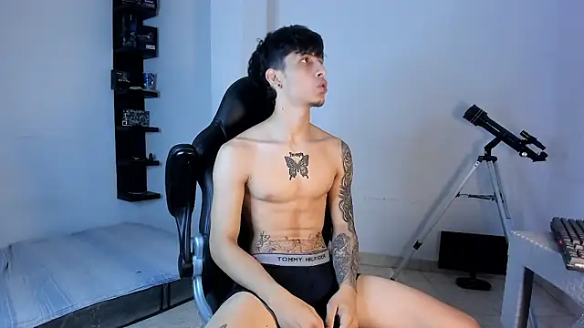 Snakebutterfly online show from October 17, 10:08 am