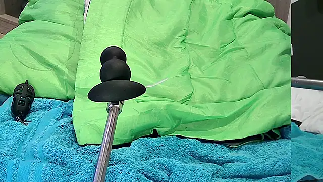 julienchat online show from December 14, 10:17 pm