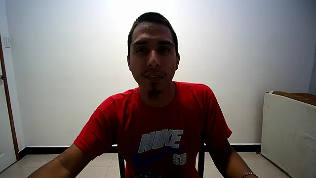 Snapshot of michaelhotbbc chatting on September 22, 3:50 am michaelhotbbc online show from September 22, 3:50 am