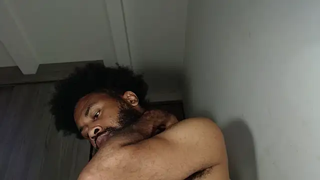 KaelMoreau online show from March 8, 6:30 am