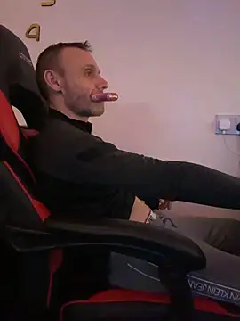 bigkeven4 online show from December 22, 8:28 pm