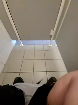Nicolasjlhkjzl online show from April 23, 2:41 pm