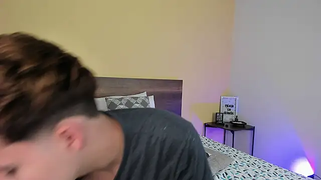 justinbiler online show from January 6, 12:35 pm