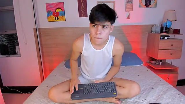 justinbiler online show from October 18, 1:27 pm