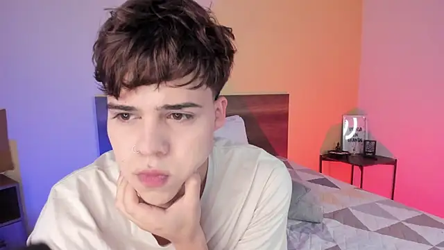 justinbiler online show from February 4, 12:11 pm