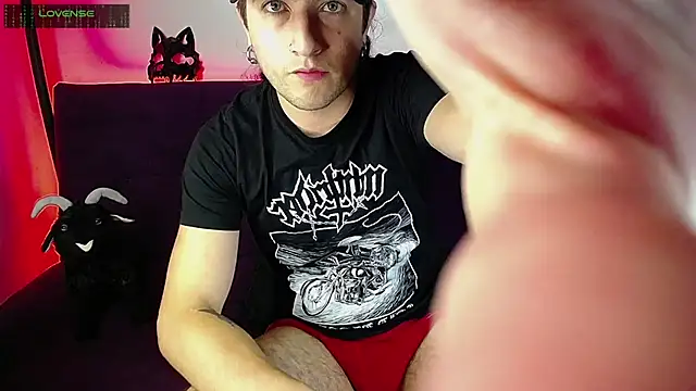 Snapshot of blckwolf_6 chatting on March 12, 11:22 pm blckwolf 6 online show from March 12, 11:22 pm
