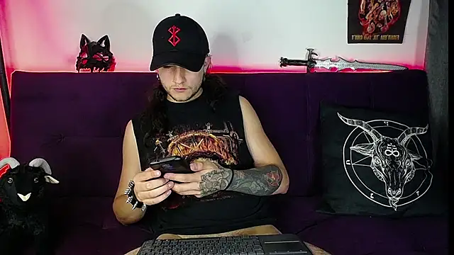 Snapshot of blckwolf_6 chatting on January 30, 1:44 am blckwolf 6 online show from January 30, 1:44 am