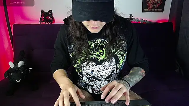 Snapshot of blckwolf_6 chatting on January 8, 4:54 pm blckwolf 6 online show from January 8, 4:54 pm