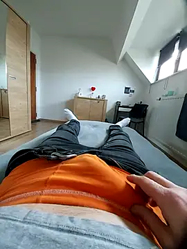 pascalino100 online show from February 19, 9:06 am