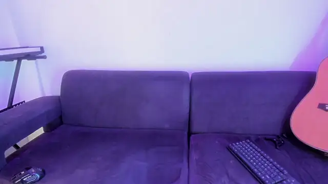 Henrikk senn online show from January 15, 2:04 am