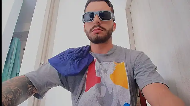 thomas gun online show from June 26, 2:19 pm