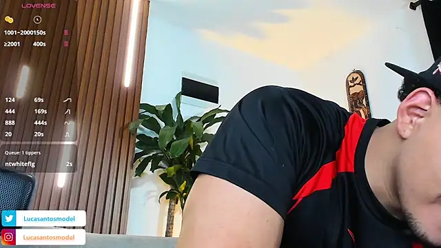 lucasanto  online show from July 10, 5:44 am