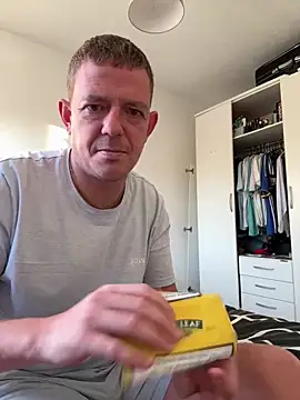 Snapshot of mrwright878787 chatting on March 2, 5:09 pm mrwright878787 online show from March 2, 5:09 pm