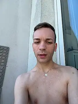 nickdtr online show from May 27, 11:40 am