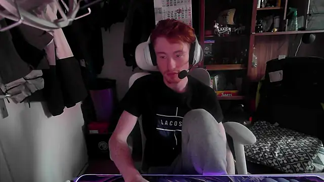 leon29leo online show from October 17, 9:24 am