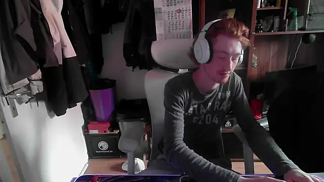 leon29leo online show from October 16, 9:17 am