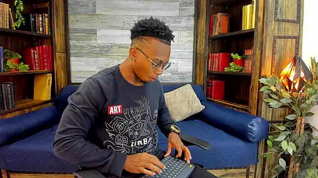Snapshot of JamalMyst chatting on February 7, 10:20 pm JamalMyst online show from February 7, 10:20 pm