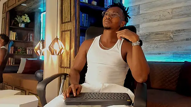 Snapshot of JamalMyst chatting on October 3, 4:06 am JamalMyst online show from October 3, 4:06 am
