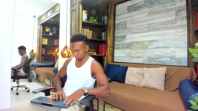Snapshot of JamalMyst chatting on December 27, 3:20 am JamalMyst online show from December 27, 3:20 am