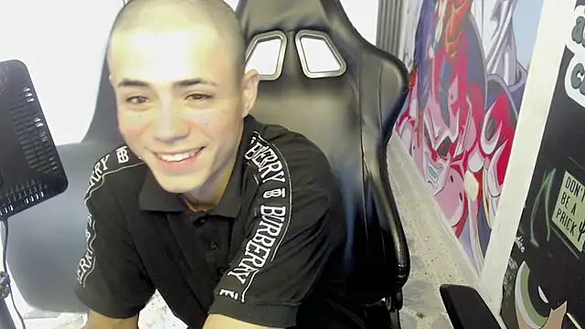 Snapshot of bby_santi chatting on January 24, 1:36 pm bby santi online show from January 24, 1:36 pm