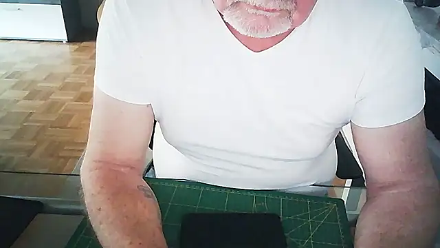 MrBob60 online show from June 19, 11:48 am