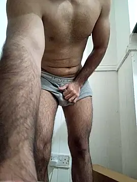 Snapshot of samcumms chatting on December 19, 4:45 am samcumms online show from December 19, 4:45 am