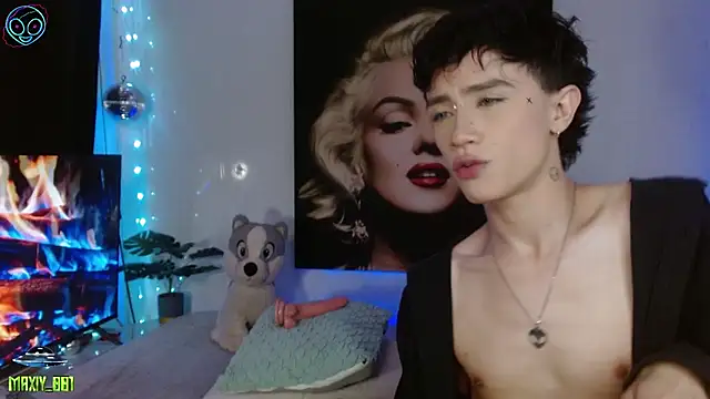 maxiy 001 online show from January 10, 6:29 am