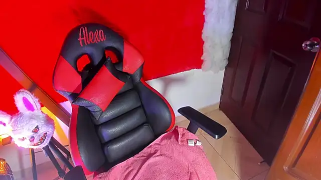 LilOwen  online show from February 1, 7:12 pm