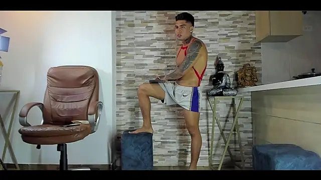 Snapshot of Dominiofit chatting on January 27, 3:15 am Dominiofit online show from January 27, 3:15 am