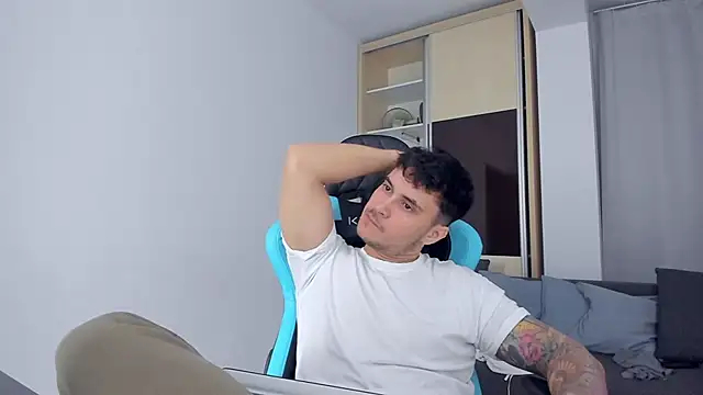 MatMalonne online show from December 23, 4:39 pm