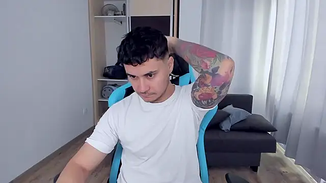 MatMalonne online show from December 13, 7:37 am