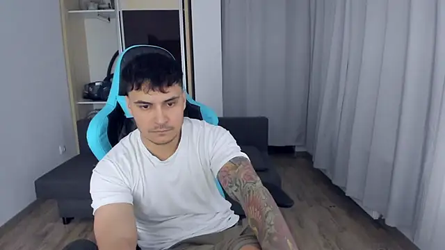 MatMalonne online show from December 30, 5:13 pm